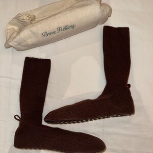 Brave Pudding Knit Slipper Socks